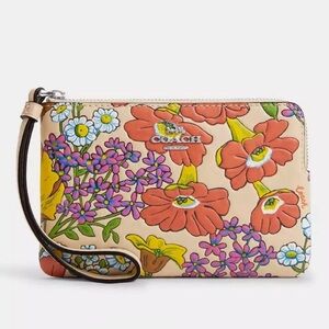 NWT Coach Ivory Multi Corner Zip Wristlet